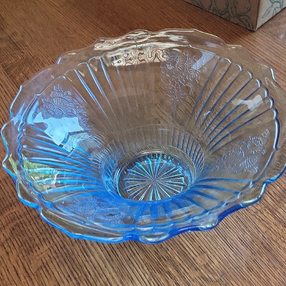 VTG Anchor Hocking 12" Mayfair Blue Flared Bowl